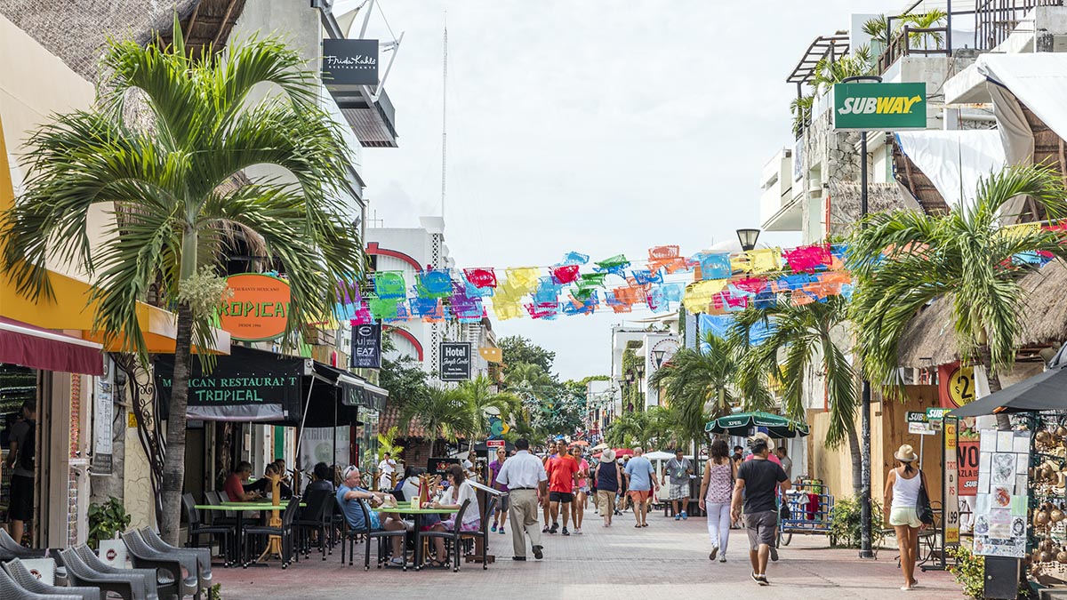 Playa del Carmen presente en Amazon Prime en la serie The Flowers